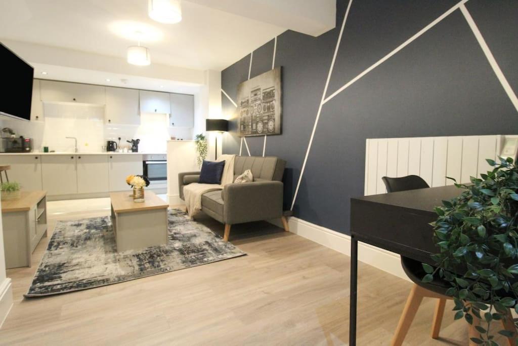 Spacious 1 Bed Apartment 1 Minute Walk From Square 诺丁汉 外观 照片